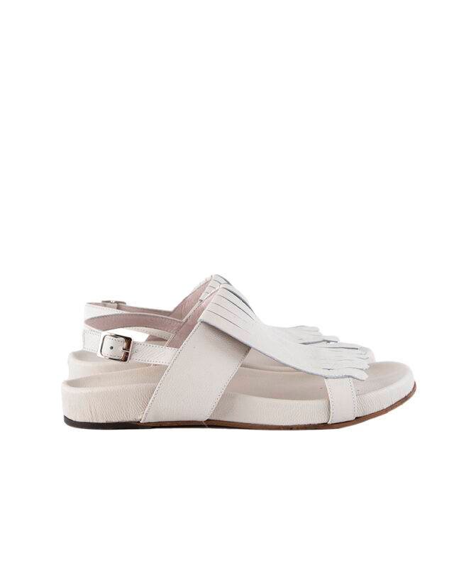 Antusu Gal vs Buck fringe sandal offwhite 1